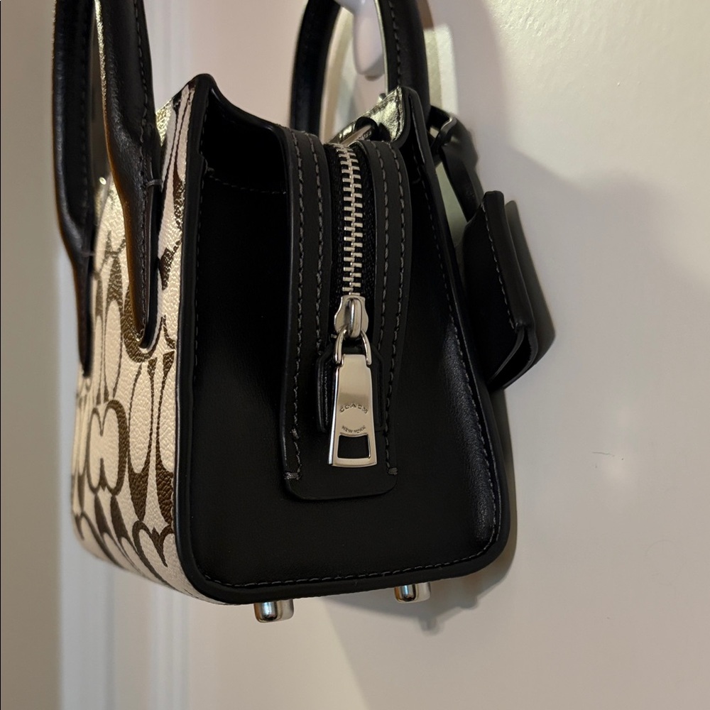 Coach 🌲 Andrea Mini Carryall in Monogram Black and Cream Leather - Picture 4 of 13